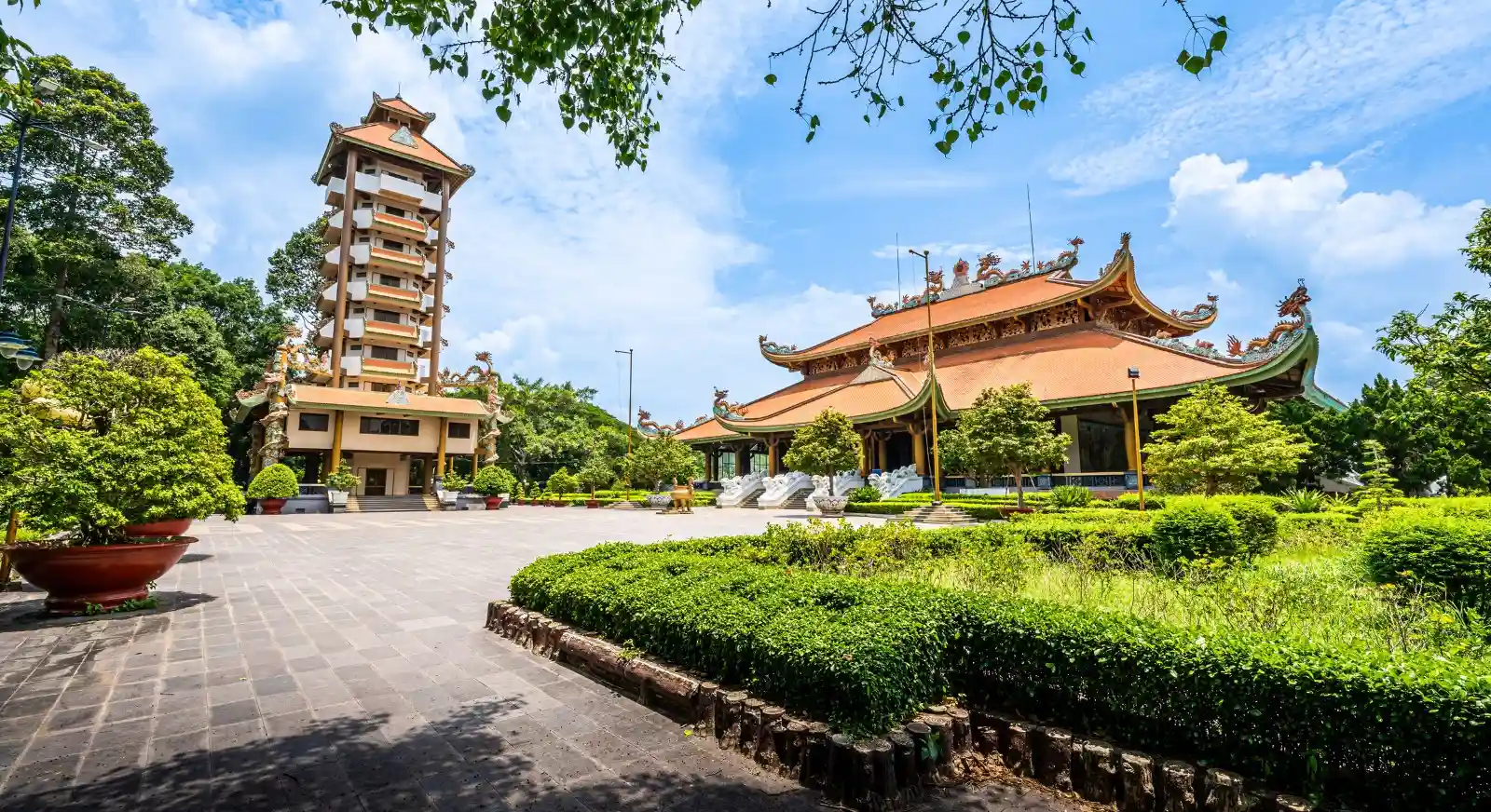 Ben-Duoc-Temple-IML-Travel