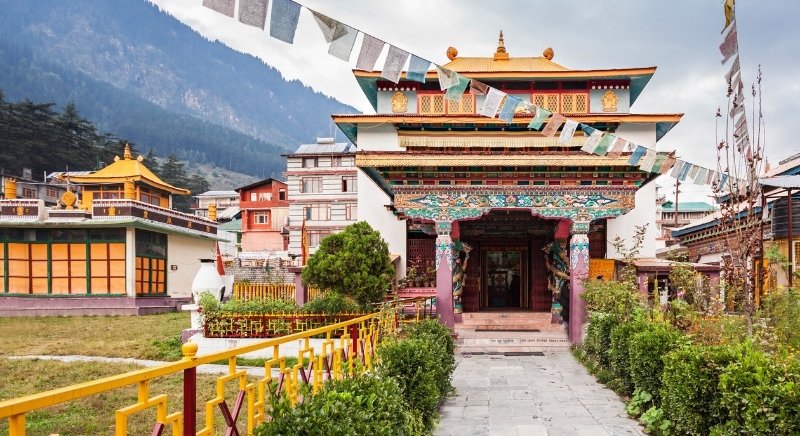 Buddhist-Monastery-Manali-Himachal-Pradesh-IML-Travel