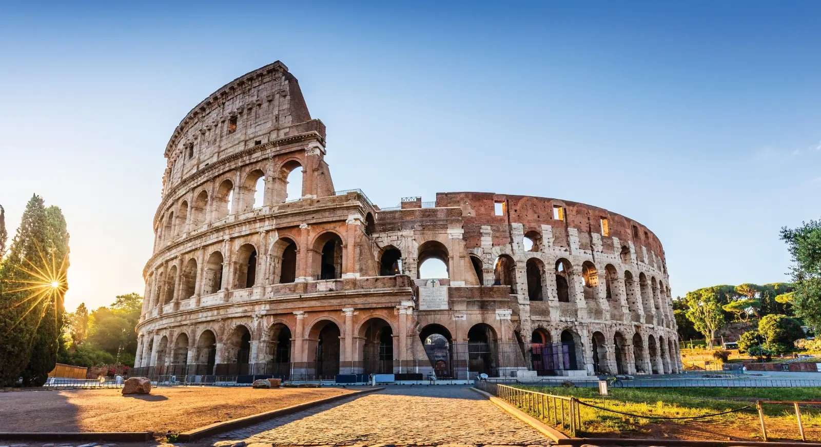 Colosseum-Italy-IML-Travel