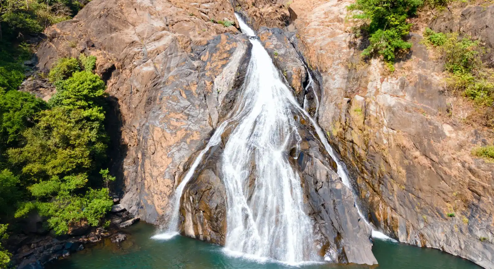 Dudhsagar-Falls-Waterfall-Goa-IML-Travel