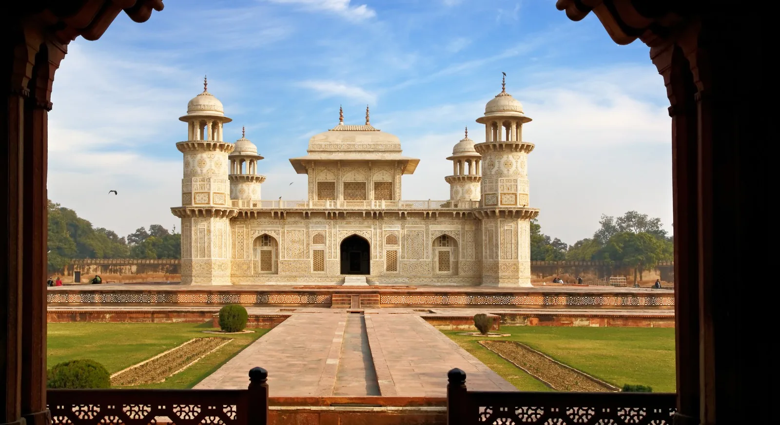 Itmad-ud-Daula-Mausoleum-Agra-IML-Travel