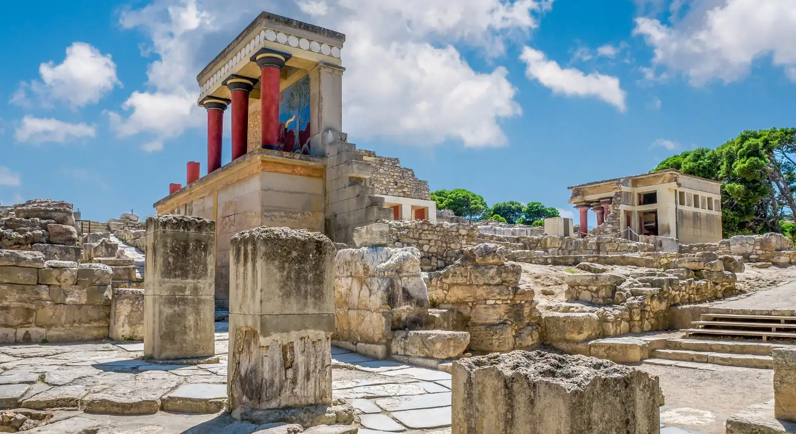 Knossos-Palace-Archaeological-site-in-Knossos-Greece-IML-Travel