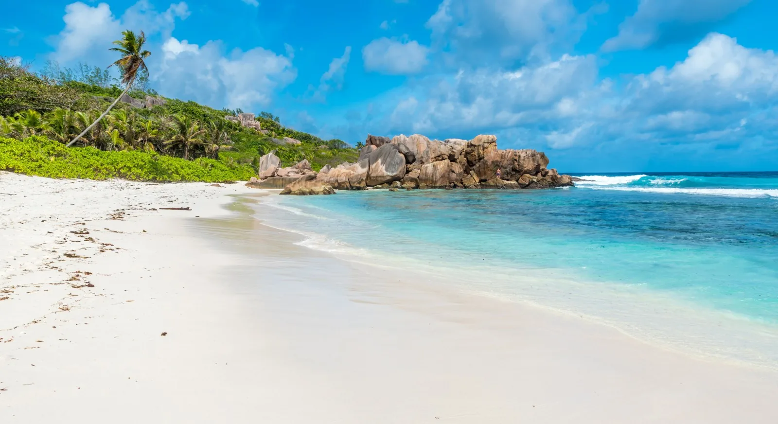 La-Digue-Island-in-the-Seychelles-IML-Travel