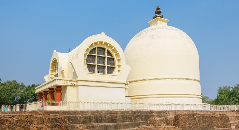 Parinirvana-Stupa-Buddhist-Temple-Uttar-Pradesh-Buddhist-pilgrimage-IML-Travel
