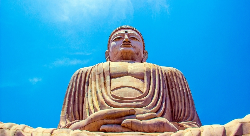 The-Great-Buddha-Statue-Bihar-Buddhist-pilgrimage-IML-Travel