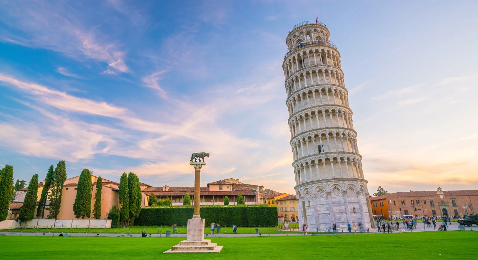 The-Leaning-Tower-in-Pisa-IML-Travel