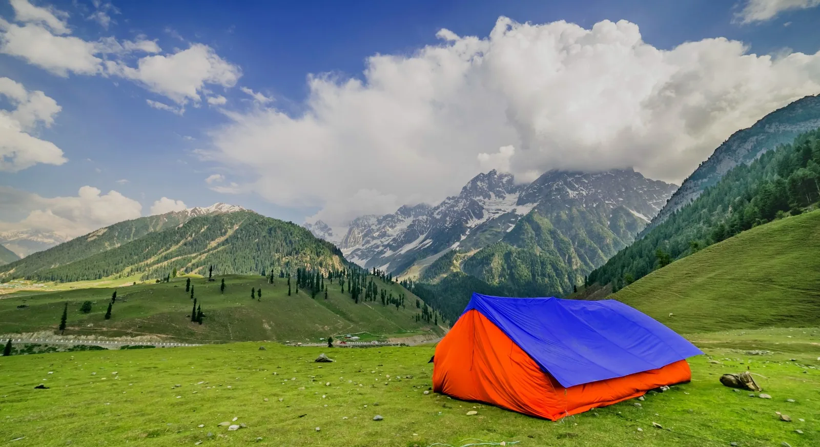 Vale-of-Kashmir-Jammu-and-Kashmir-IML-Trave