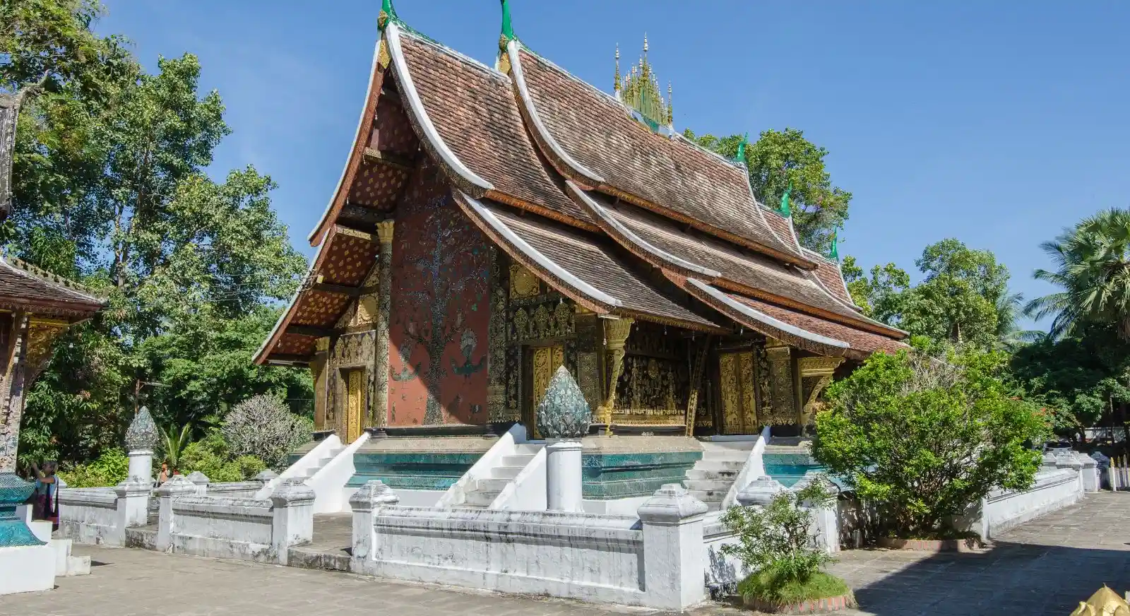 Wat-Xiengthong-Buddhist-Temple-Luang-Prabang-Laos-Indochina-IML-Travel