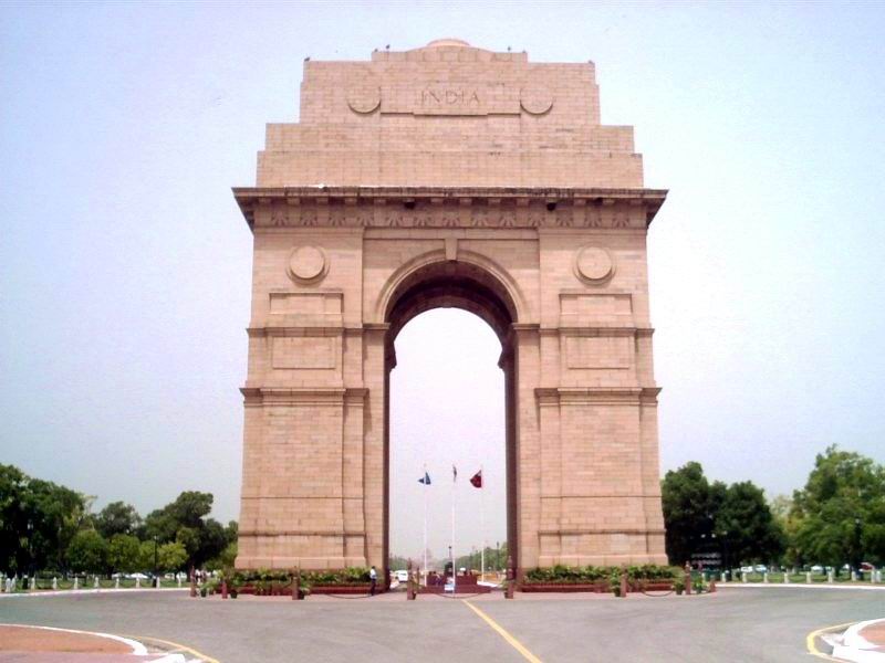 Extravagant-Delhi-Day-Tour-India-Gate-IML-Travel-800x600