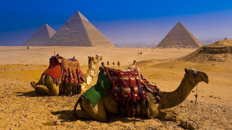 Pyramids-of-Giza-IML-Travel (2)