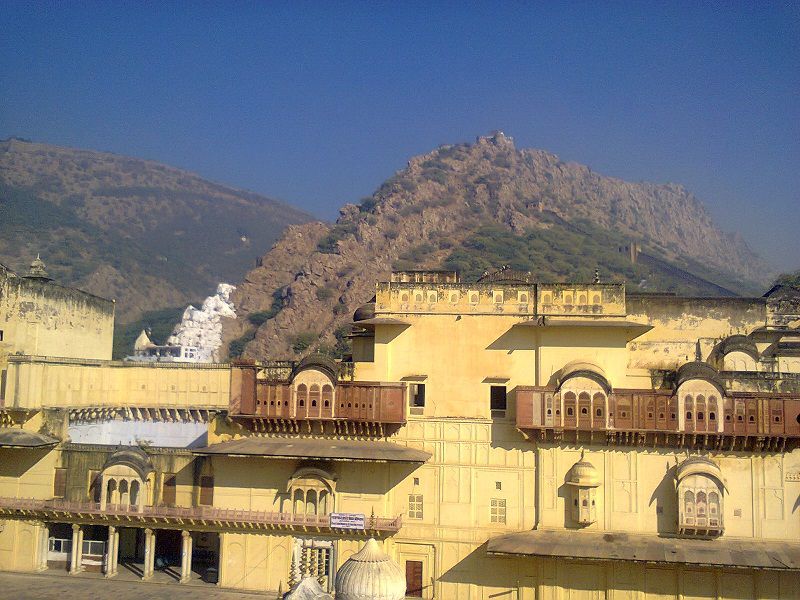 Alwar-fort-IML-Travel
