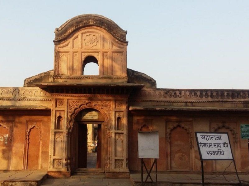 Cenotaph-of-Raja-Gangadhar-Rao-jhansi-IML-Travel