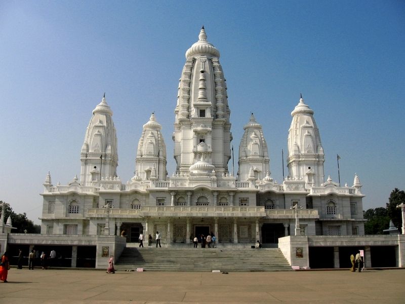 Shri-Radhakrishna-Temple-kanpur-IML-Travel