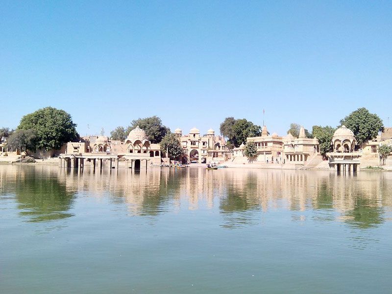 gadi-sagar-lake-jaisalmer-IML-Travel
