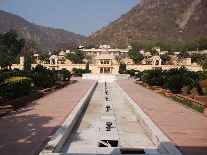 sidodia-rani-garden-jaipur-IML-Travel