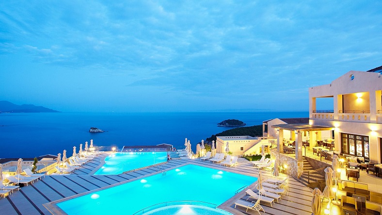 Greece-honeymoon-package-IML-Travel-788x443 (4)