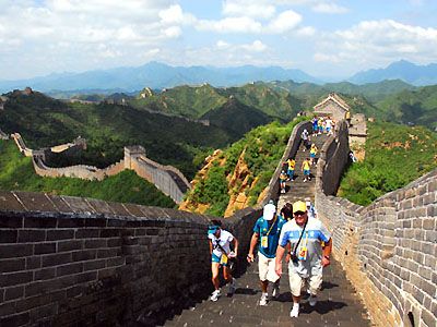 guide-on-great-wall-of-china-featured